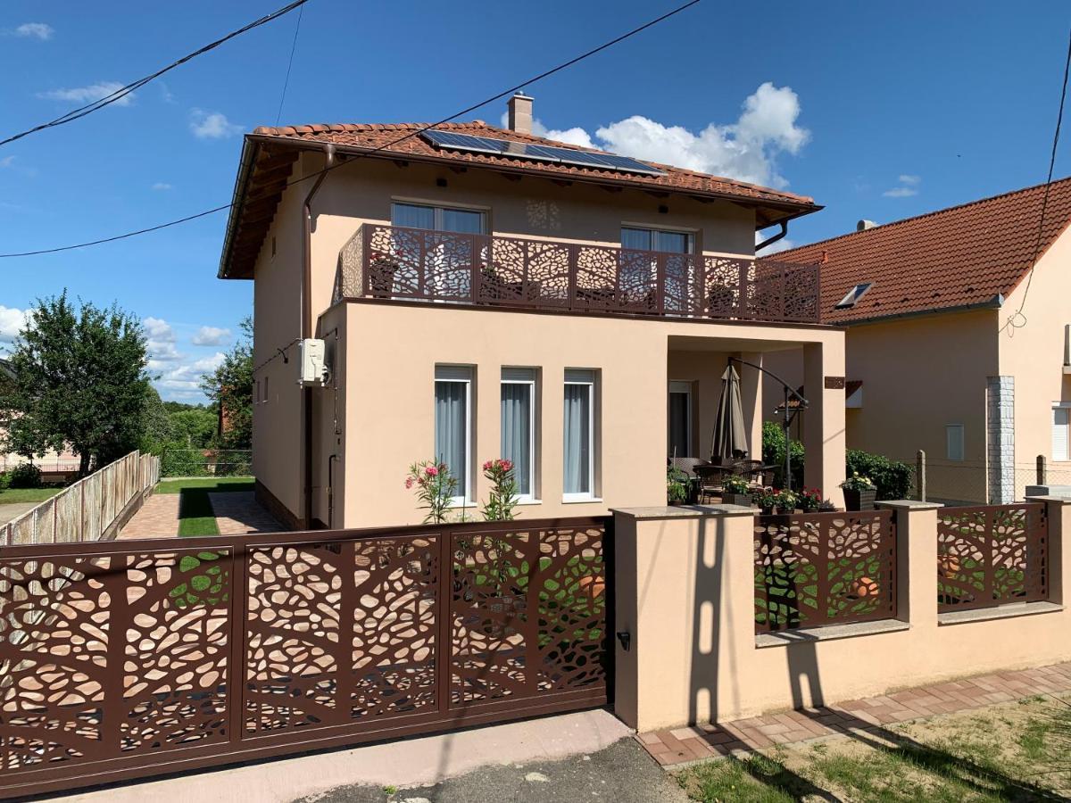 Dodi Apartman Zalakaros Buitenkant foto